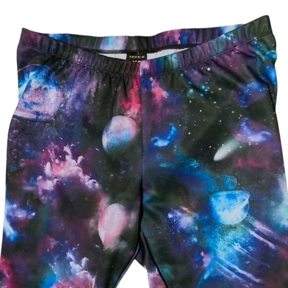 Torrid Celestial Galaxy Print Scuba Leggings Size 2 2XL - Picture 6 of 15